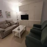 En Casa De Leonor